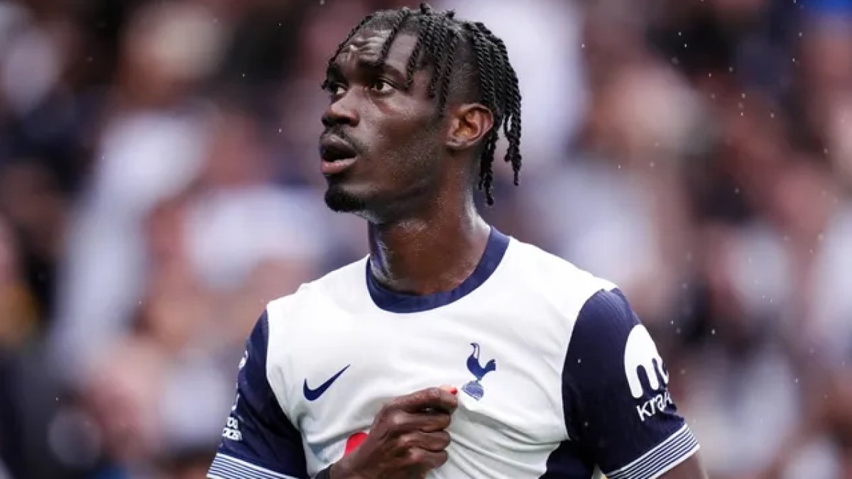 https-sportsmole-media-prod-s3-gra-io-cloud-ovh-net-24-34-yves-bissouma-jpg-kopyasi