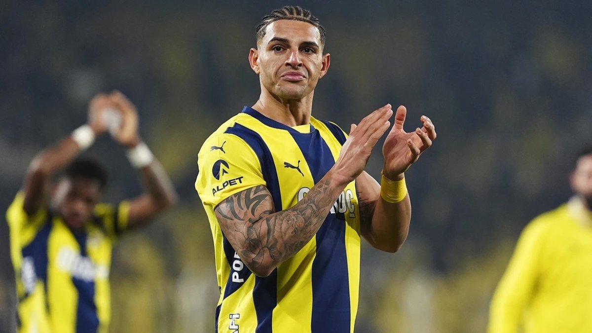 fenerbahce-transfer-haberi-diego-carlosun-iki-talibi-daha-var-1756447759186