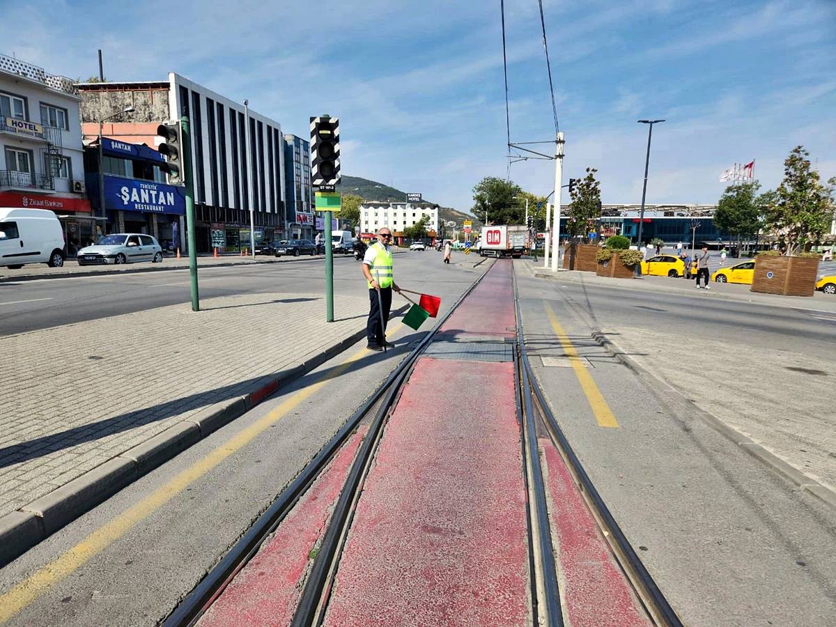 bursa-tramvay-metro-entegrasyon-istasyonu-2