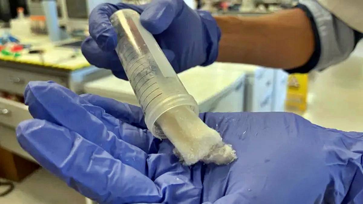 dis-macunu-saca-surulurse-ne-olur-dis-macunu-faydali-mi-2