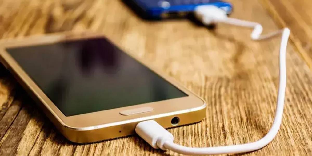 telefon-sarj-ederken-dikkat-2