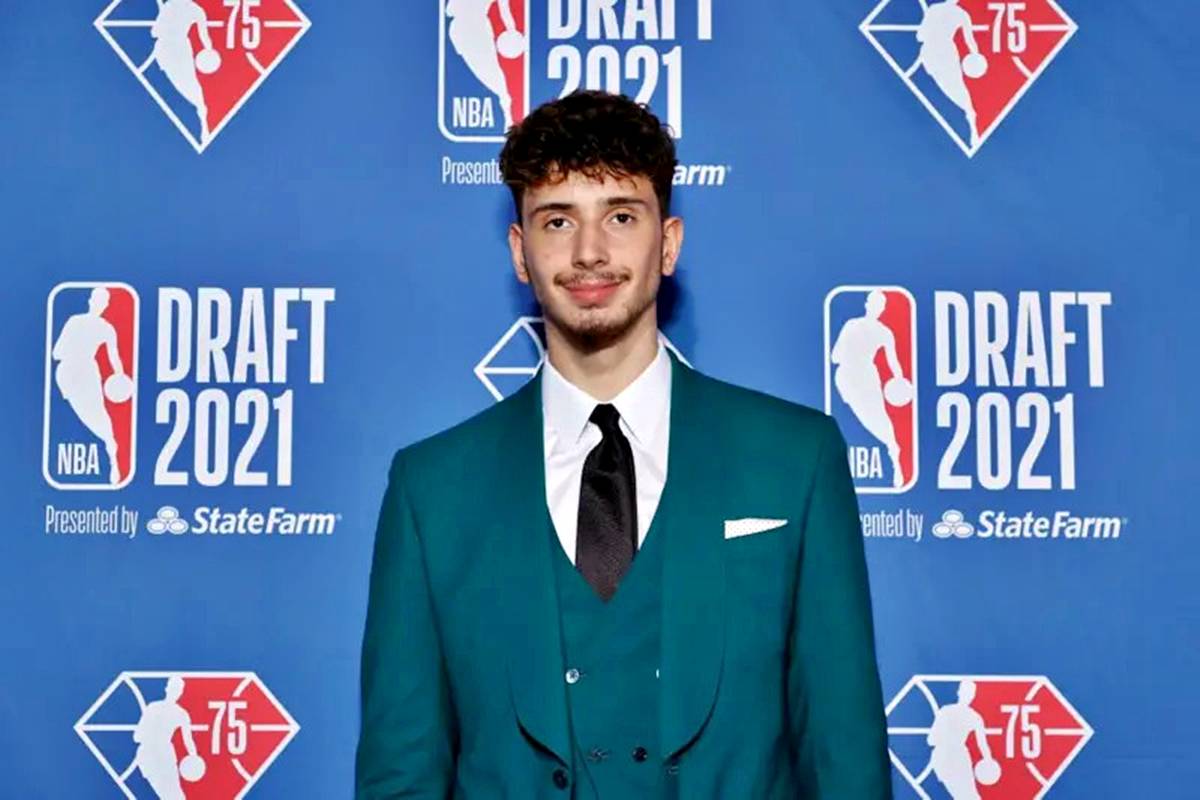 alperen-sengun-kimdir-kac-yasinda-aslen-nereli-hangi-takimlarda-oynadi-3