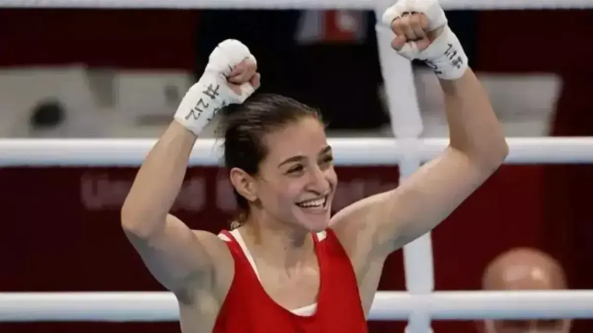 2542-buse-naz-cakiroglu-dunya-sampiyonasinda-yari-finalde-jpg