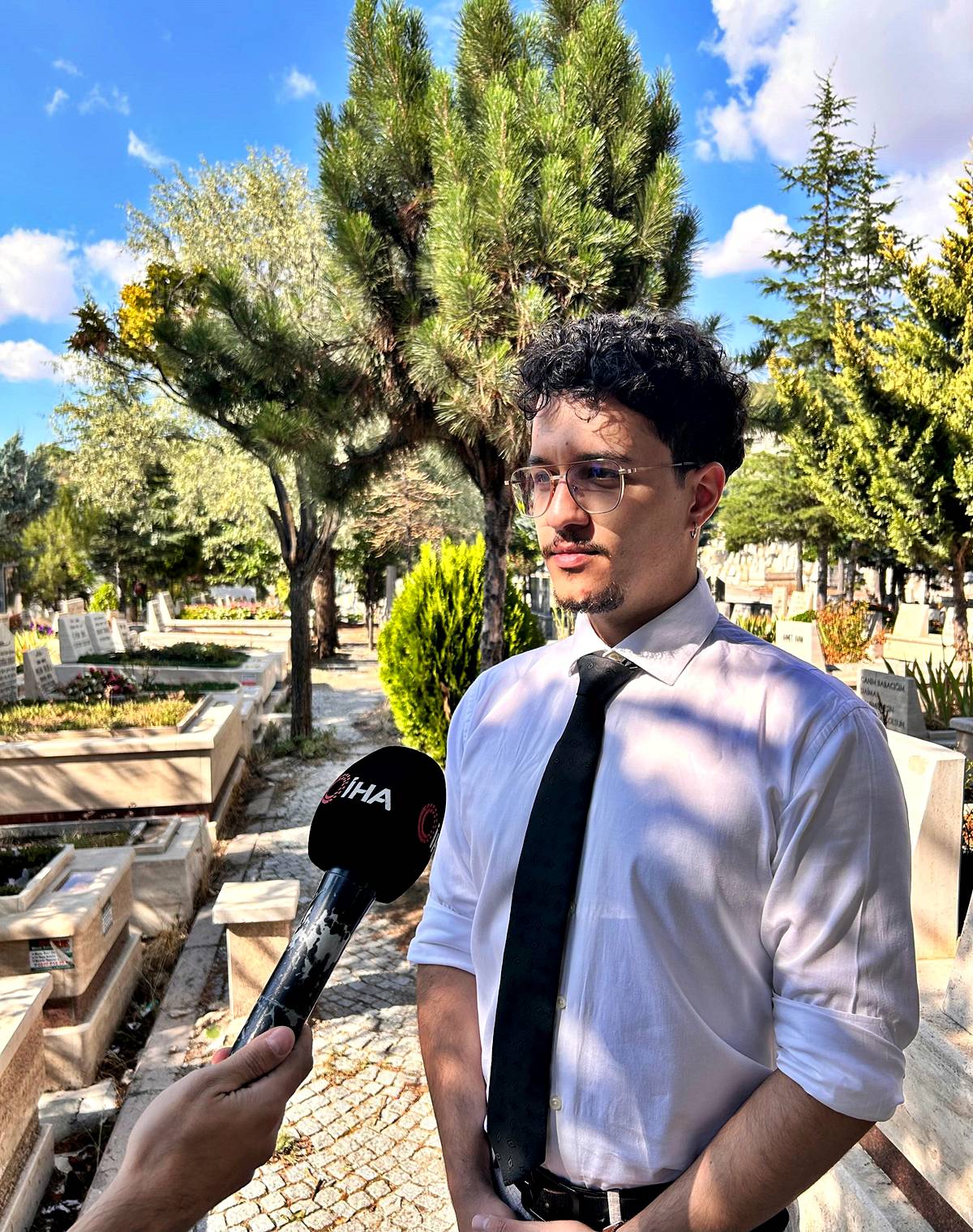 mezar-taslarindaki-qr-kare-kodlar-ne-ise-yariyor-1