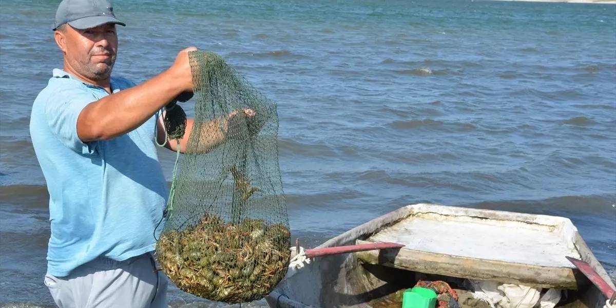 kutahyada-balikcilik-yapan-cift-2