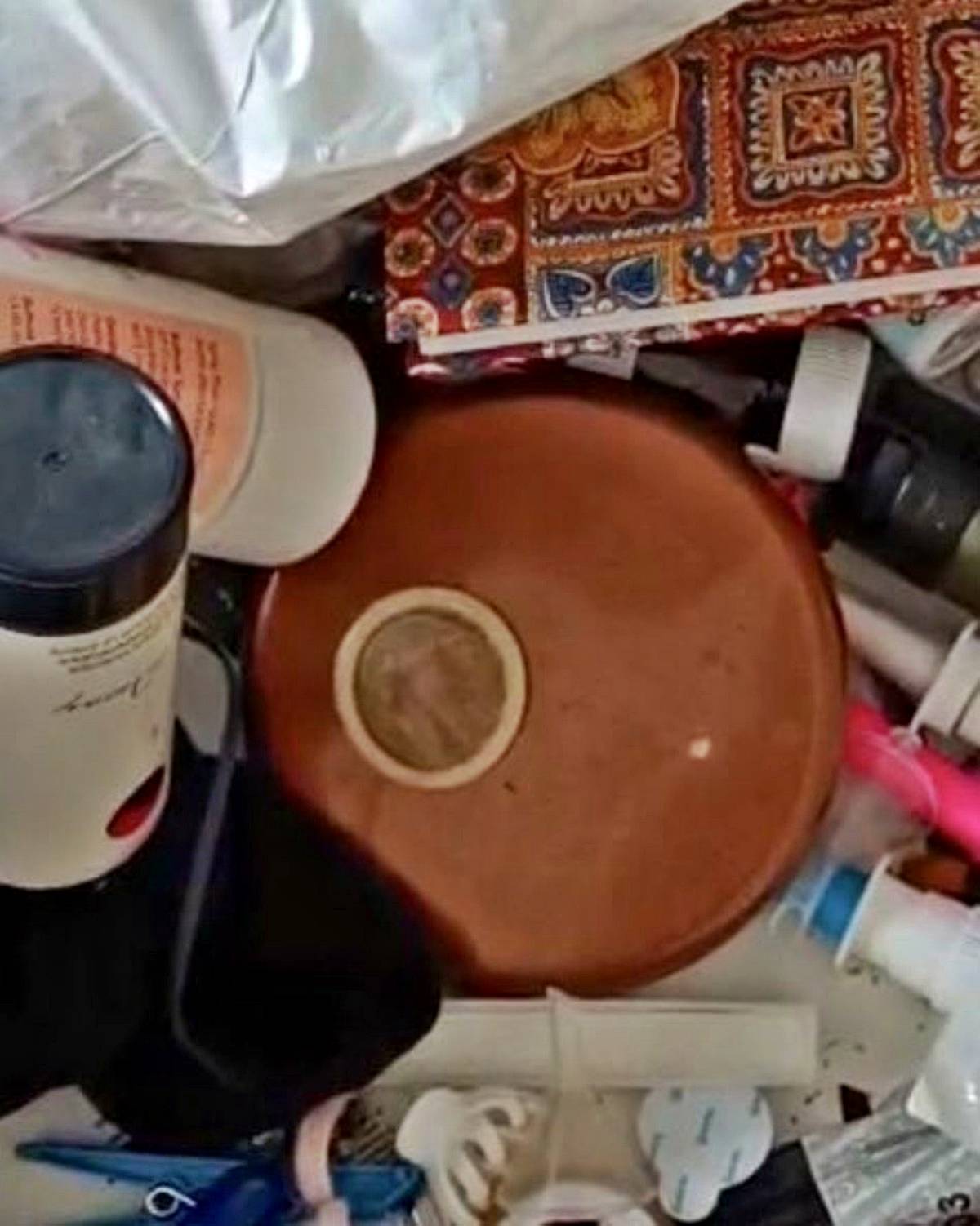 cevizlibag-kiz-ogrenci-yurdu-esyalari-calindi-yagmalandi-6