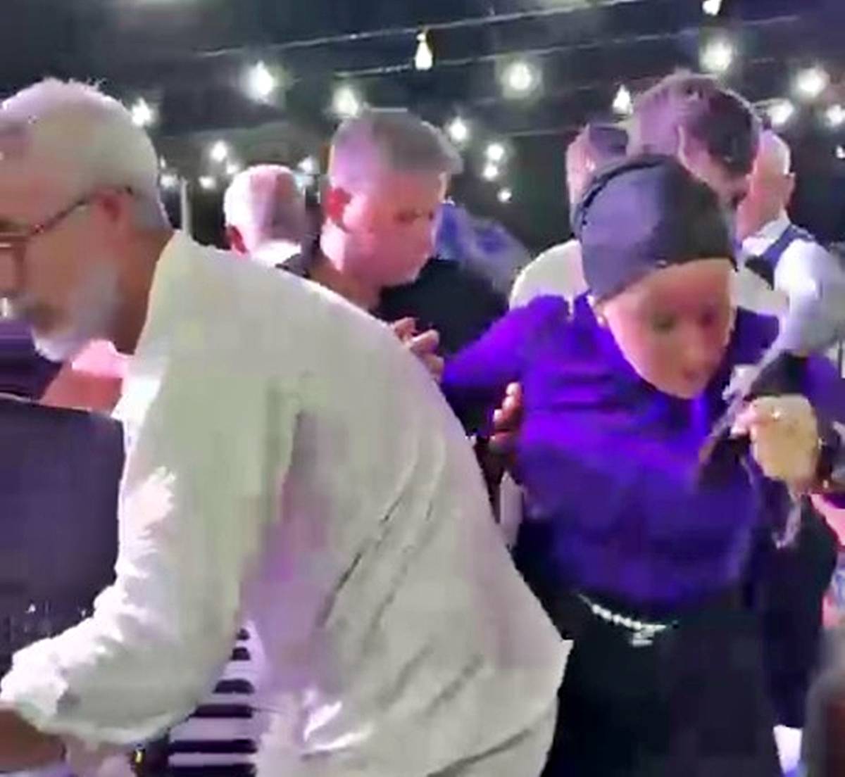 hatay-esin-solist-kimdir-kac-yasinda-aslen-nereli-1