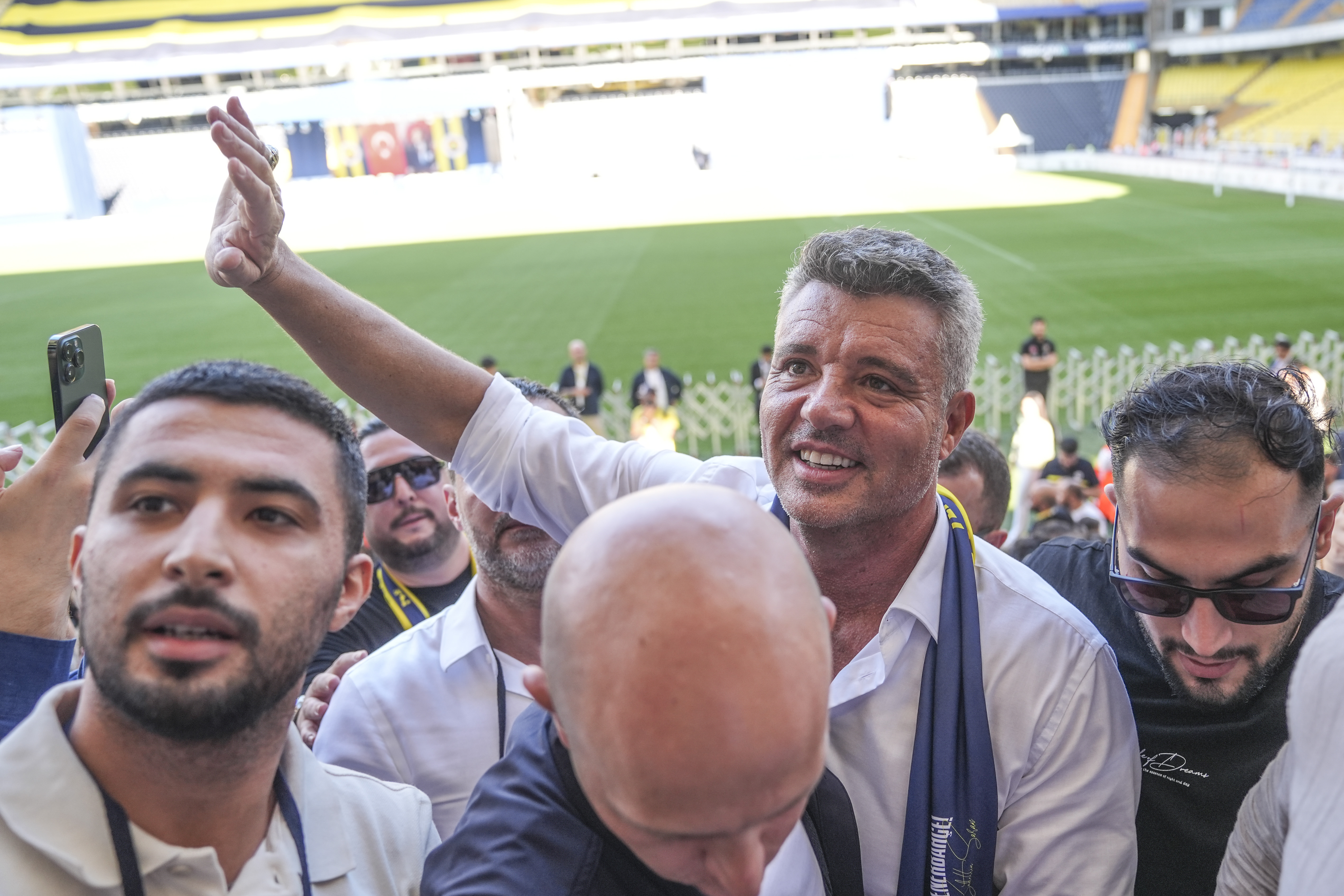 aa-20250921-39184552-39184546-fenerbahce-kulubunun-olaganustu-secimli-genel-kurulu