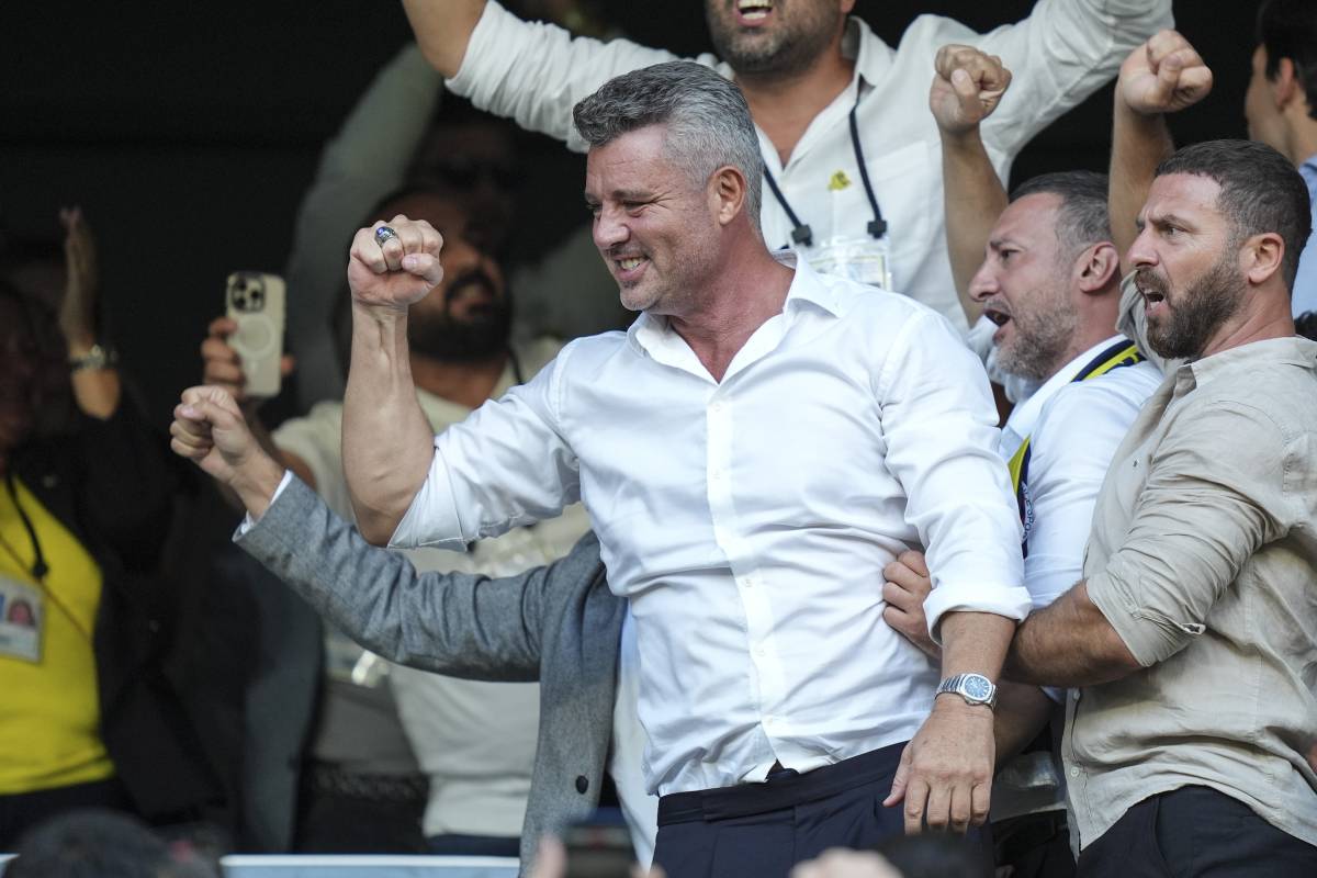 aa-20250921-39186717-39186709-fenerbahce-kulubunun-olaganustu-secimli-genel-kurulu-001