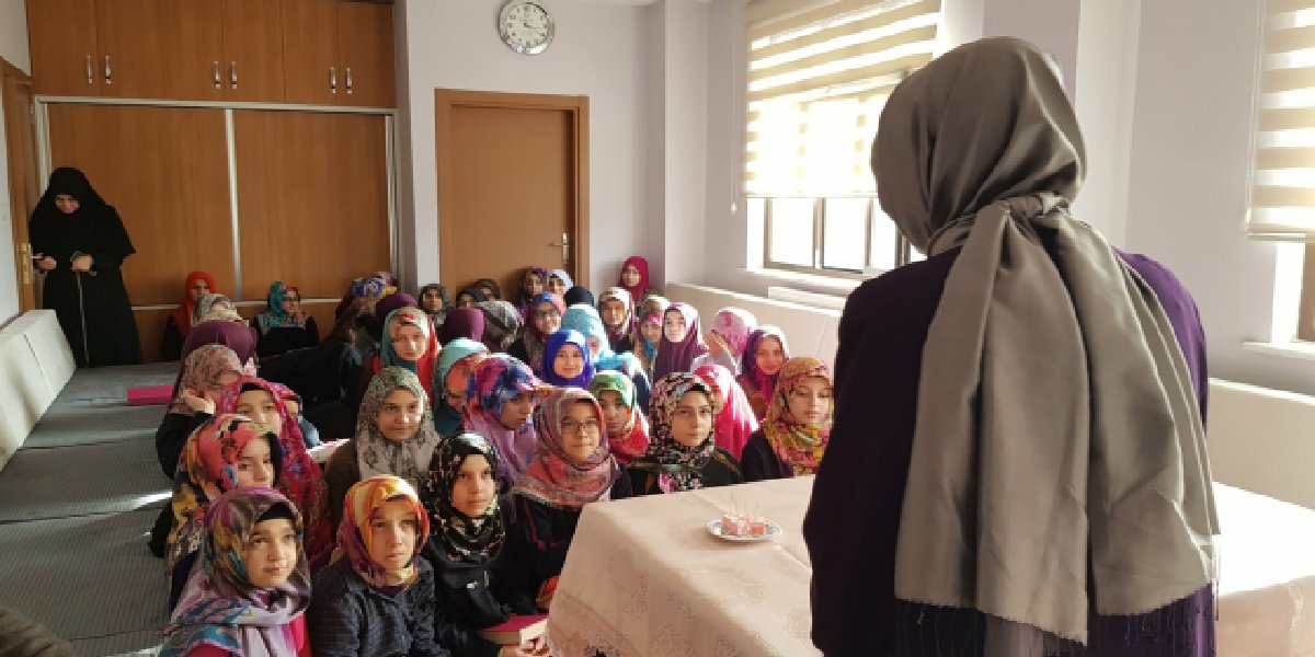 fahri-kuran-kursu-ogreticilerin-calisma-sartlari