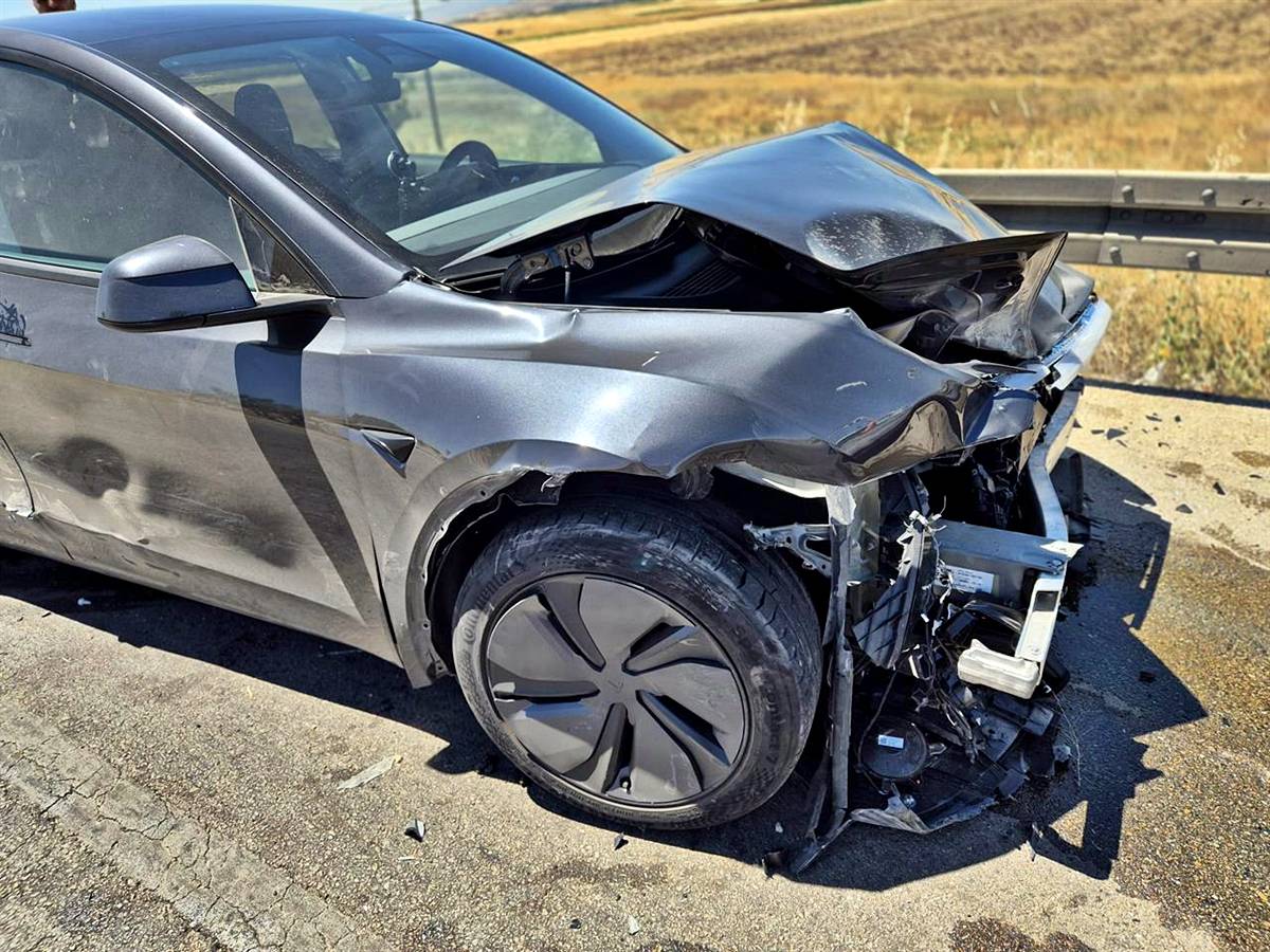 yeni-tesla-model-y-hava-yastigi-rezaleti-5