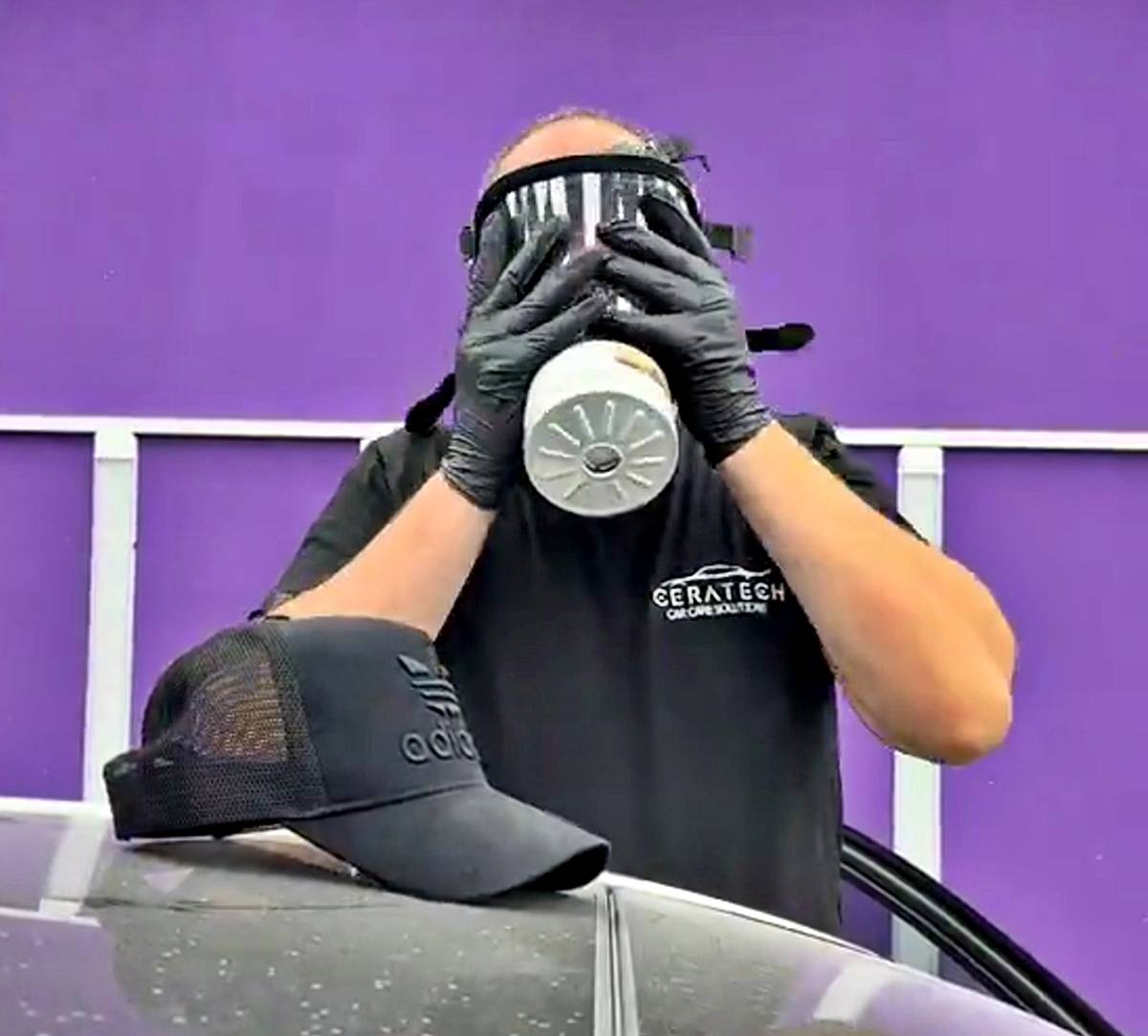 arabaya-sut-dokuldu-kokusu-nasil-cikar-nasil-temizlenir-3