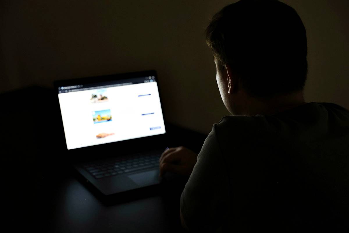 sahte-burs-ilanlari-nasil-anlasilir-1