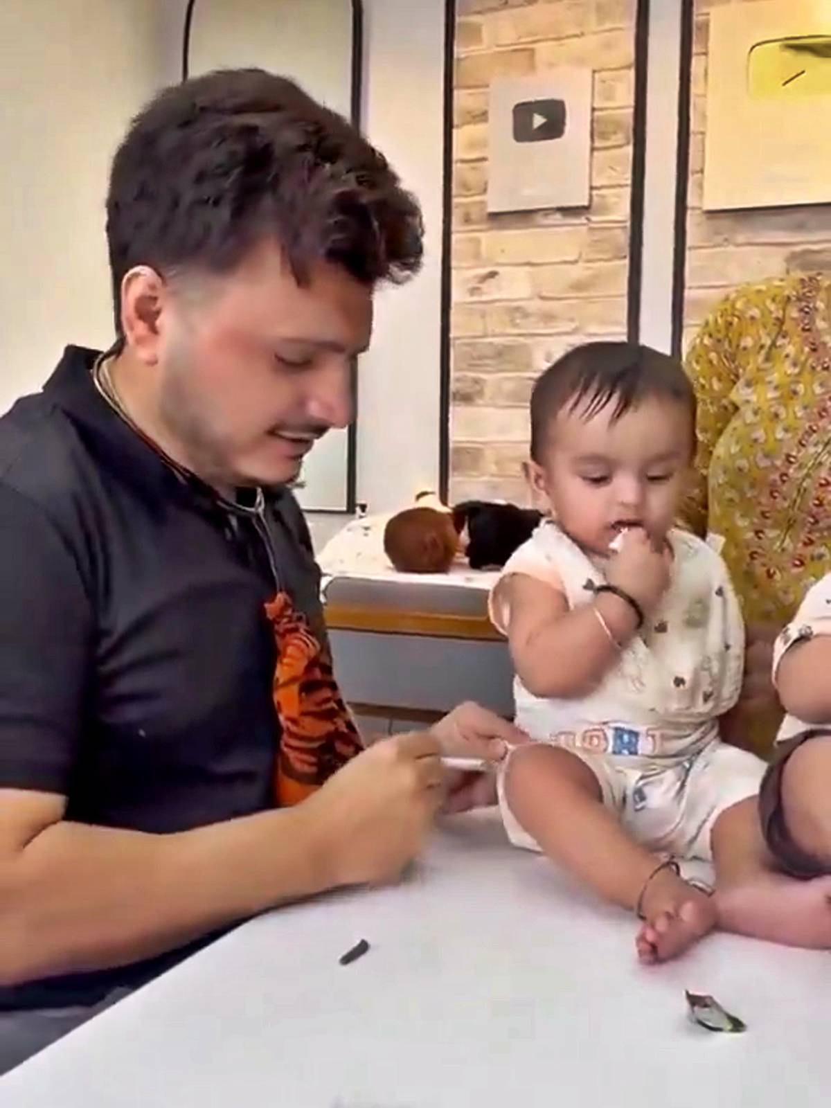 asidan-korkan-cocuklara-nasil-asi-yapilir-2