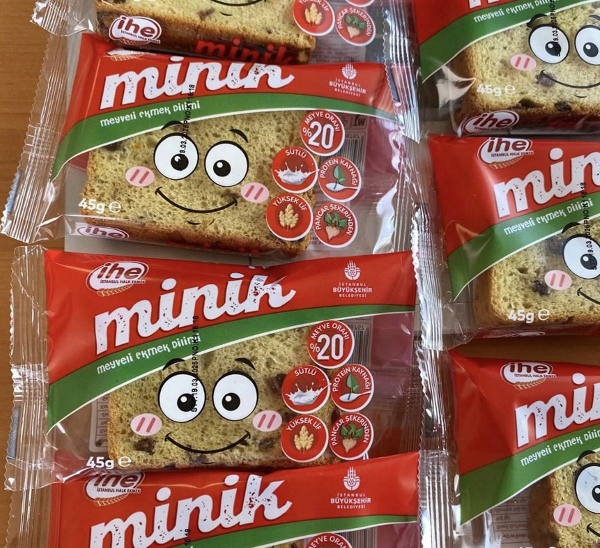 istanbul-halk-ekmek-uzumlu-kek