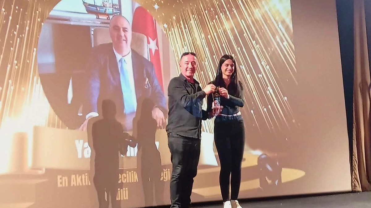 c0b77482-48a6-49cc-8664-cbd93b18b8de