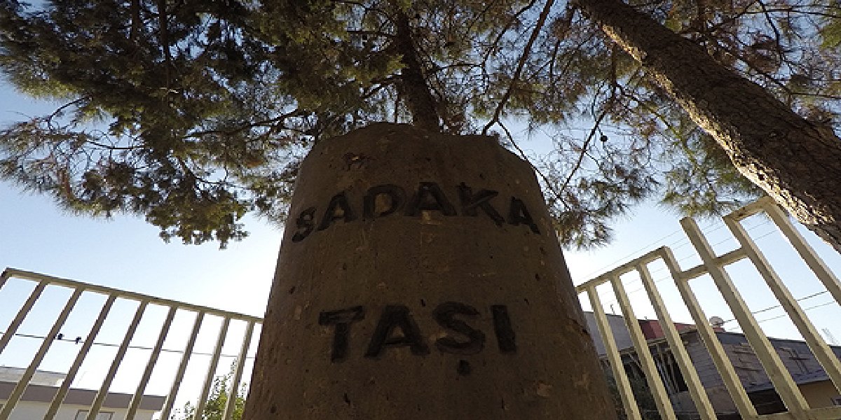 osmanli-sadaka-tasi.jpg