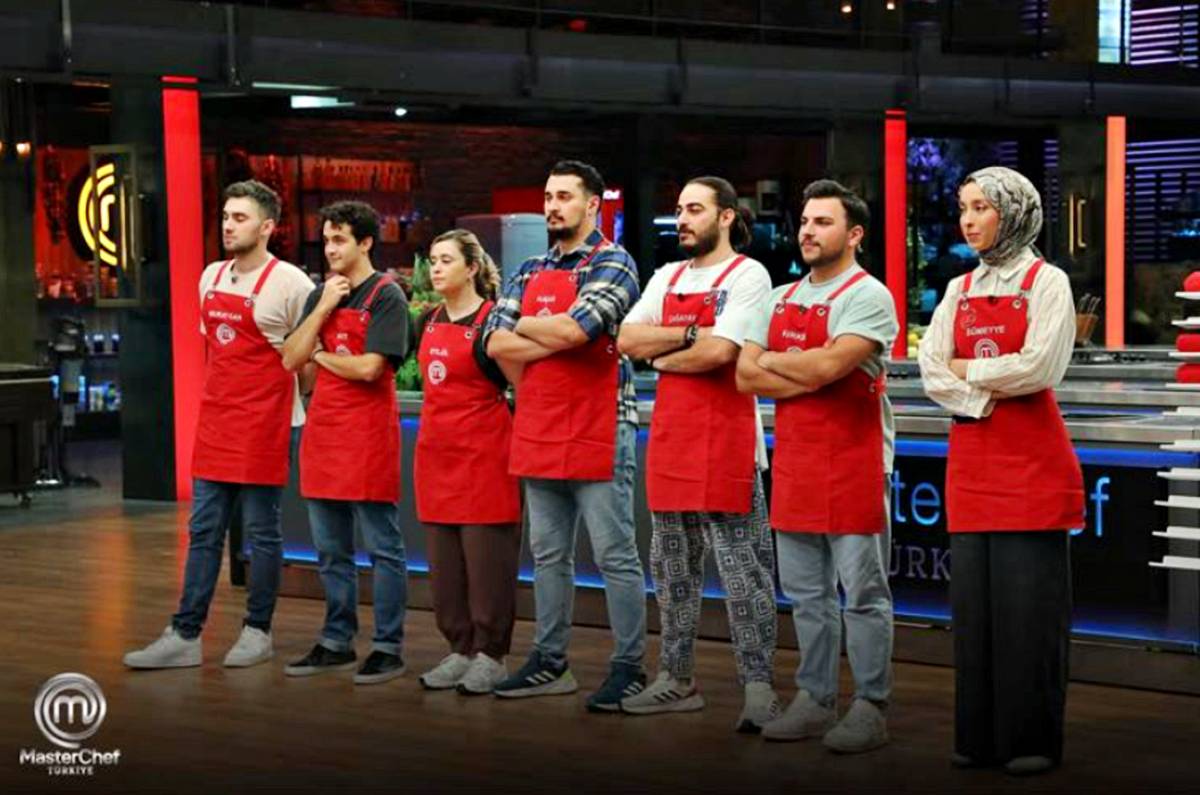 masterchef-mavi-takim-kaptani-kim-kirmizi-takim-kaptanini-kim-secti-3.jpeg