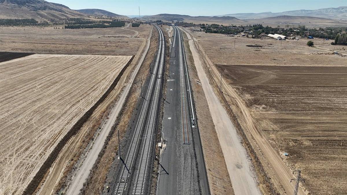 ankara-izmir-hizli-tren-hatti-ne-zaman-acilacak-3.jpg