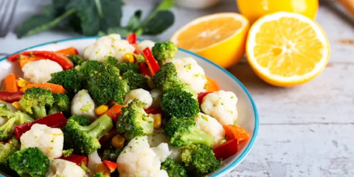 brokoli-salatasi-tarifi.jpg