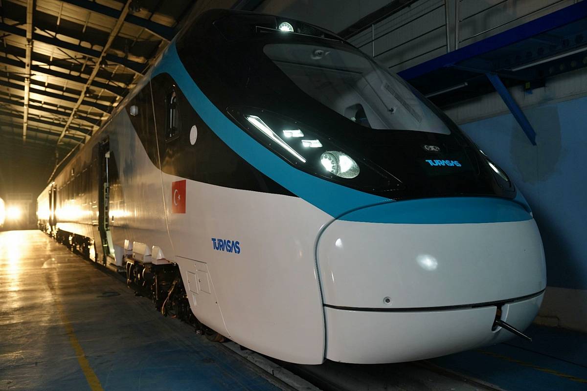yerli-elektrikli-hizli-tren-ne-zaman-kullanilacak-5.jpg