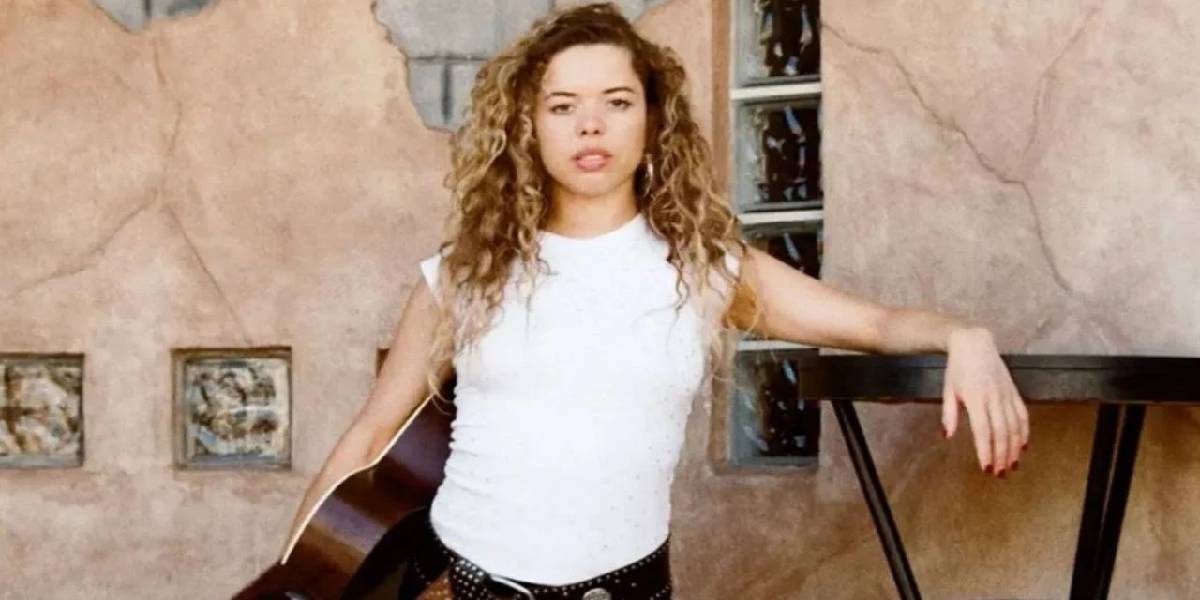 nilufer-yanya.jpg