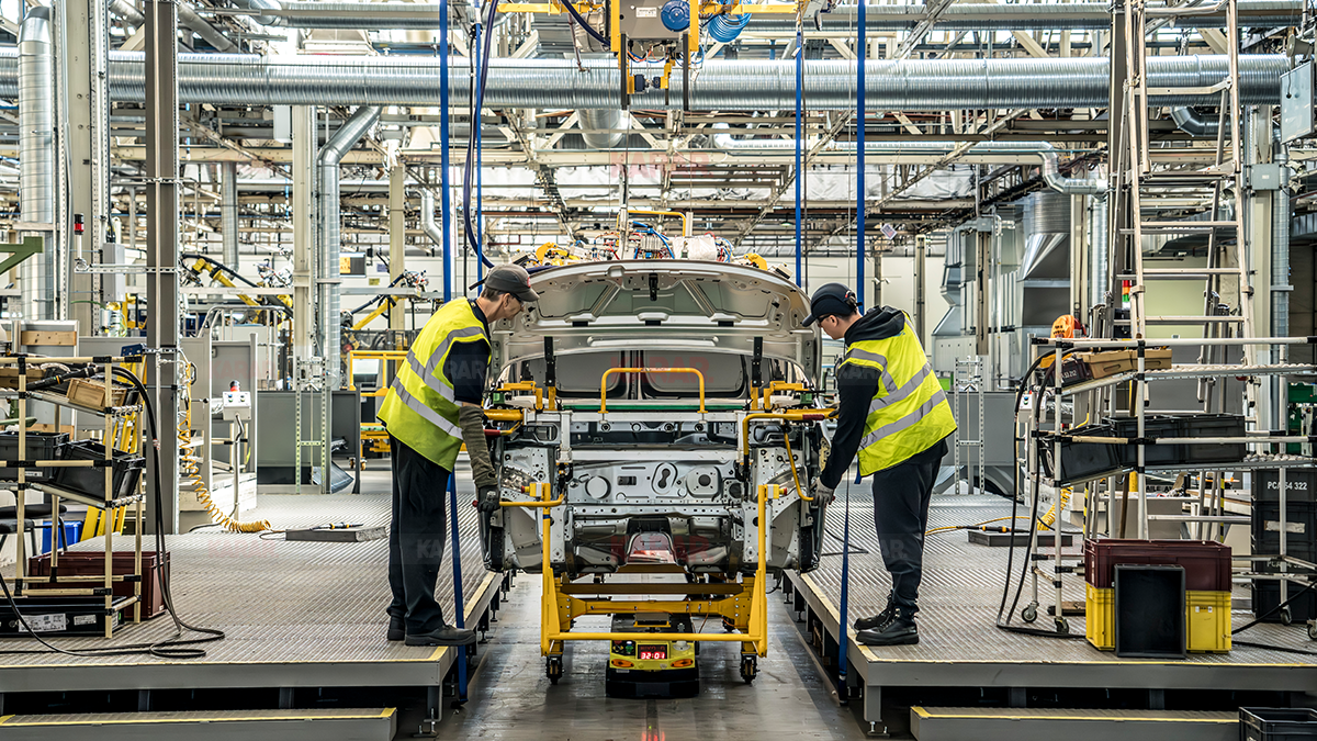 stellantis-uretim-hatti.png