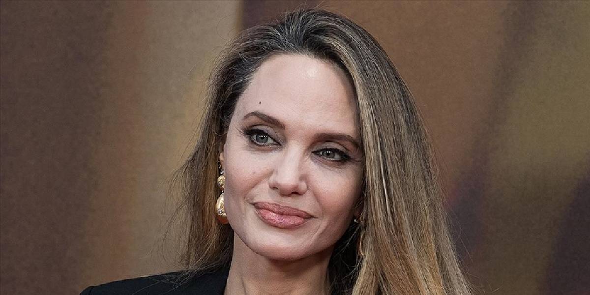 angelina-jolie.jpg