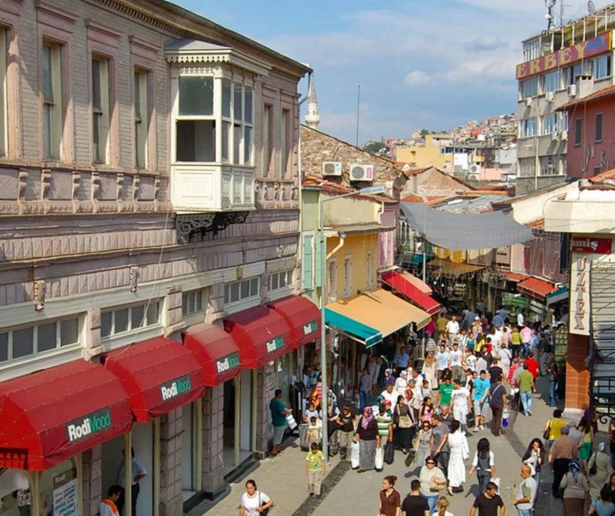 izmir-tarihi-gezilecek-yerler-1.jpg