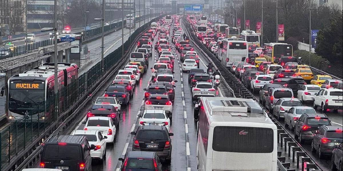 istanbul-trafik-23-mart-2026.jpg