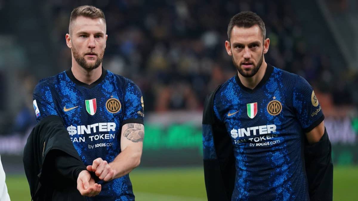 inter-milan-defenders-milanskriniar-and-stefan-de-vrij-2021.jpg
