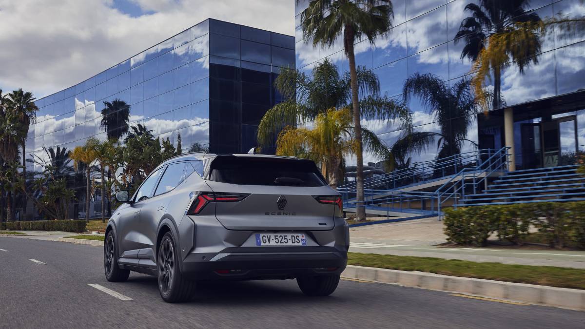 1776856431-renault-scenic-e-tech-electric-esprit-alpine-shale-grey-2.jpg