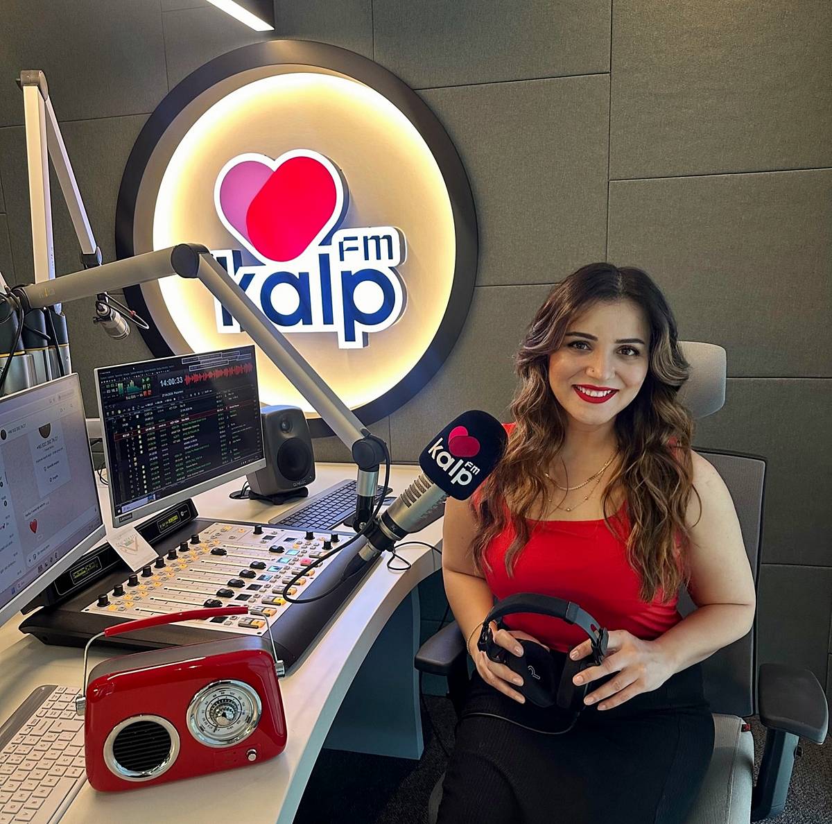 kubra-kacmaz-kalp-fm-dinle.jpg
