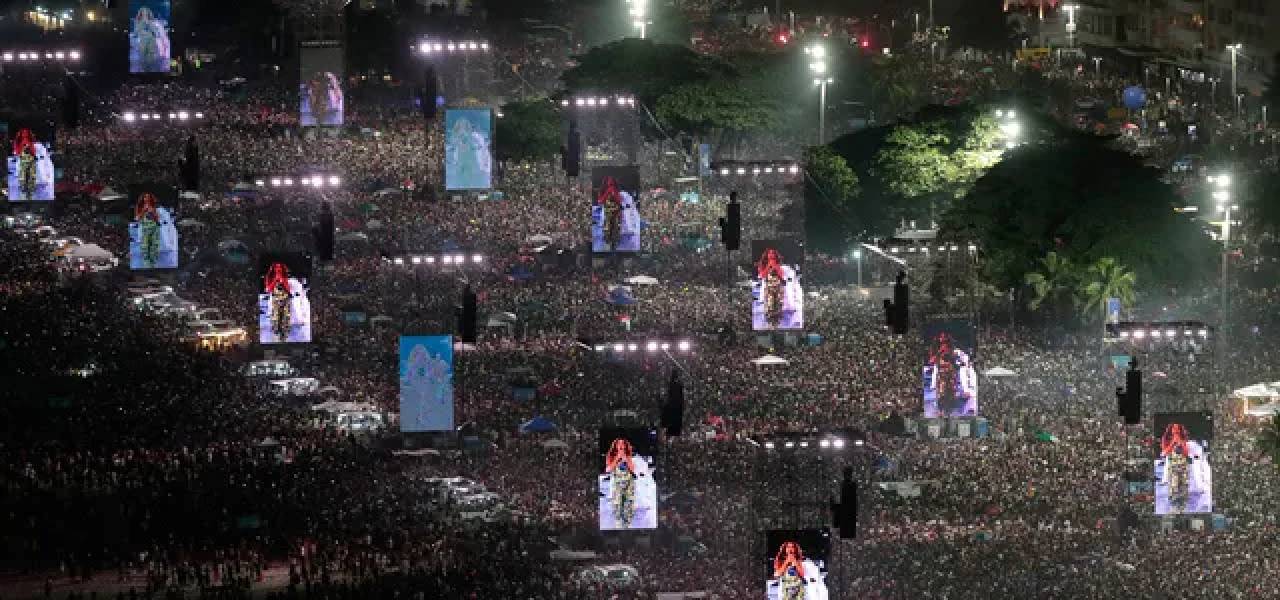 shakira-konseri-kufur.jpg
