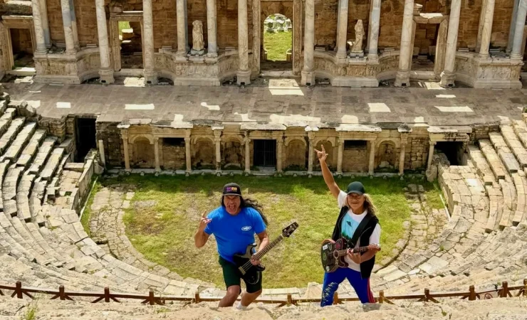 2026-05-12-metallica-pamukkale-1-kirk-hammett-instagram.webp