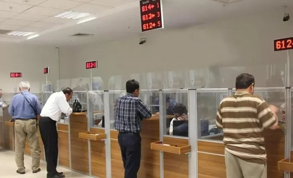 0x0-1-mayis-bankalar-acik-mi-calisiyor-mu-1-mayista-yarin-banka-subeleri-tatil-mi-kapali-mi-1682841521773.webp