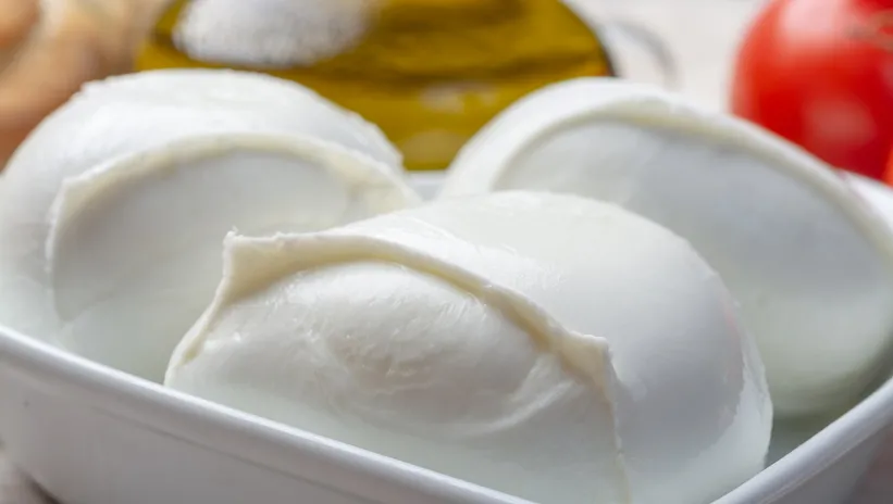 821x464-vegan-mozzarella-peyniri-tarifi-1634110232637.webp