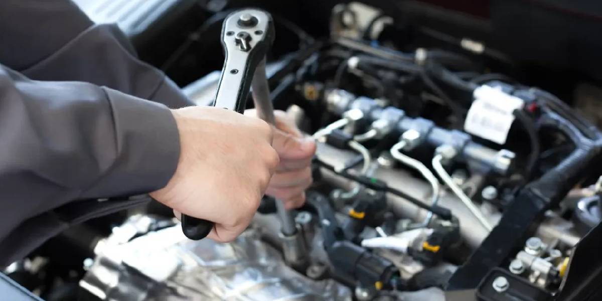 arabanin-motor-omrunu-kisaltan-5-hata-1.jpg