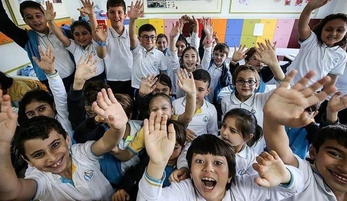 arefe-gunu-okullar-tatil-mi-arefe-gunu-okul-yok-18711927-6236-amp.jpg