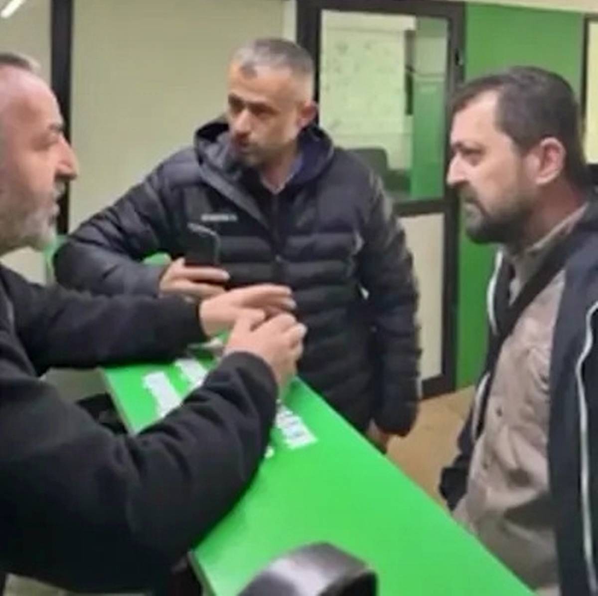 araba-satarken-dolandirilmamak-icin-nelere-dikkat-edilmeli-2.jpg