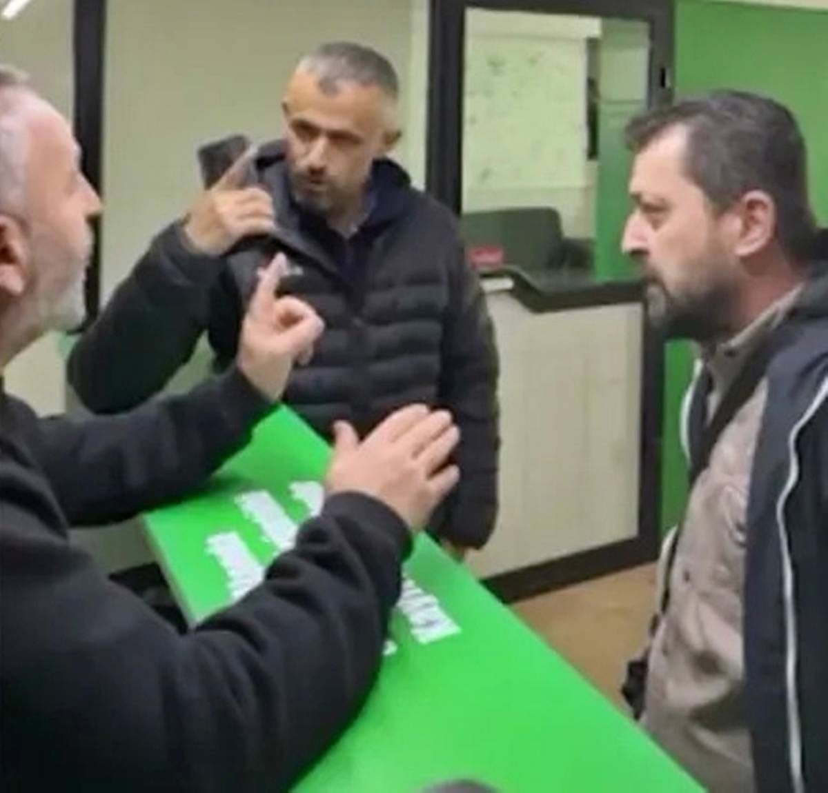 araba-satarken-dolandirilmamak-icin-nelere-dikkat-edilmeli-3.jpg
