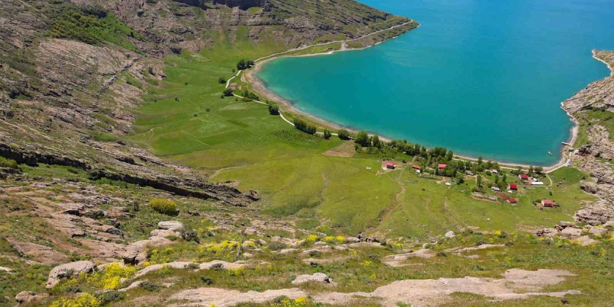 bitlis-incekaya-golu-1.jpg