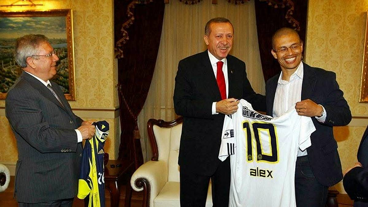 aziz-yildirim-kimdir-kac-yasinda-aslen-nereli-2.jpg
