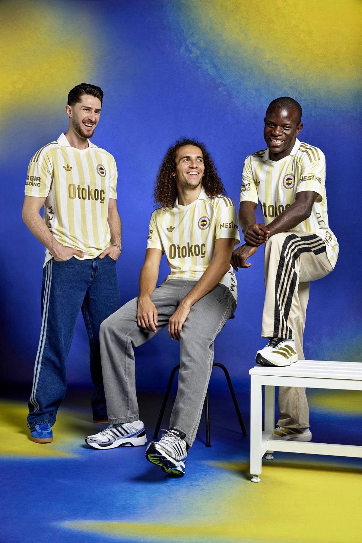 fenerbahce-yeni-sezon-formasi-cikti-mi-kac-lira-4.jpg