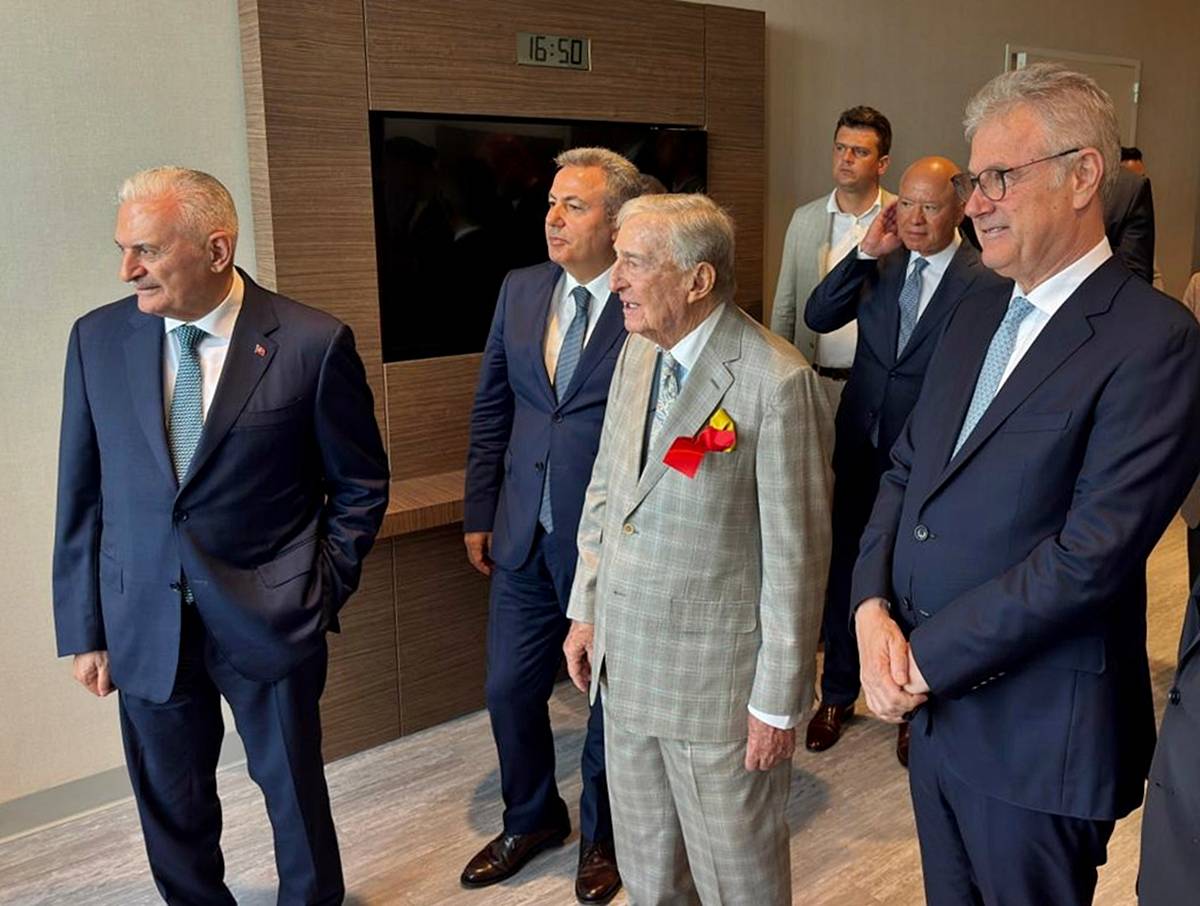 rahmi-koc-binali-yildirim-kurt-kadin-fikrasi-nedir.jpg