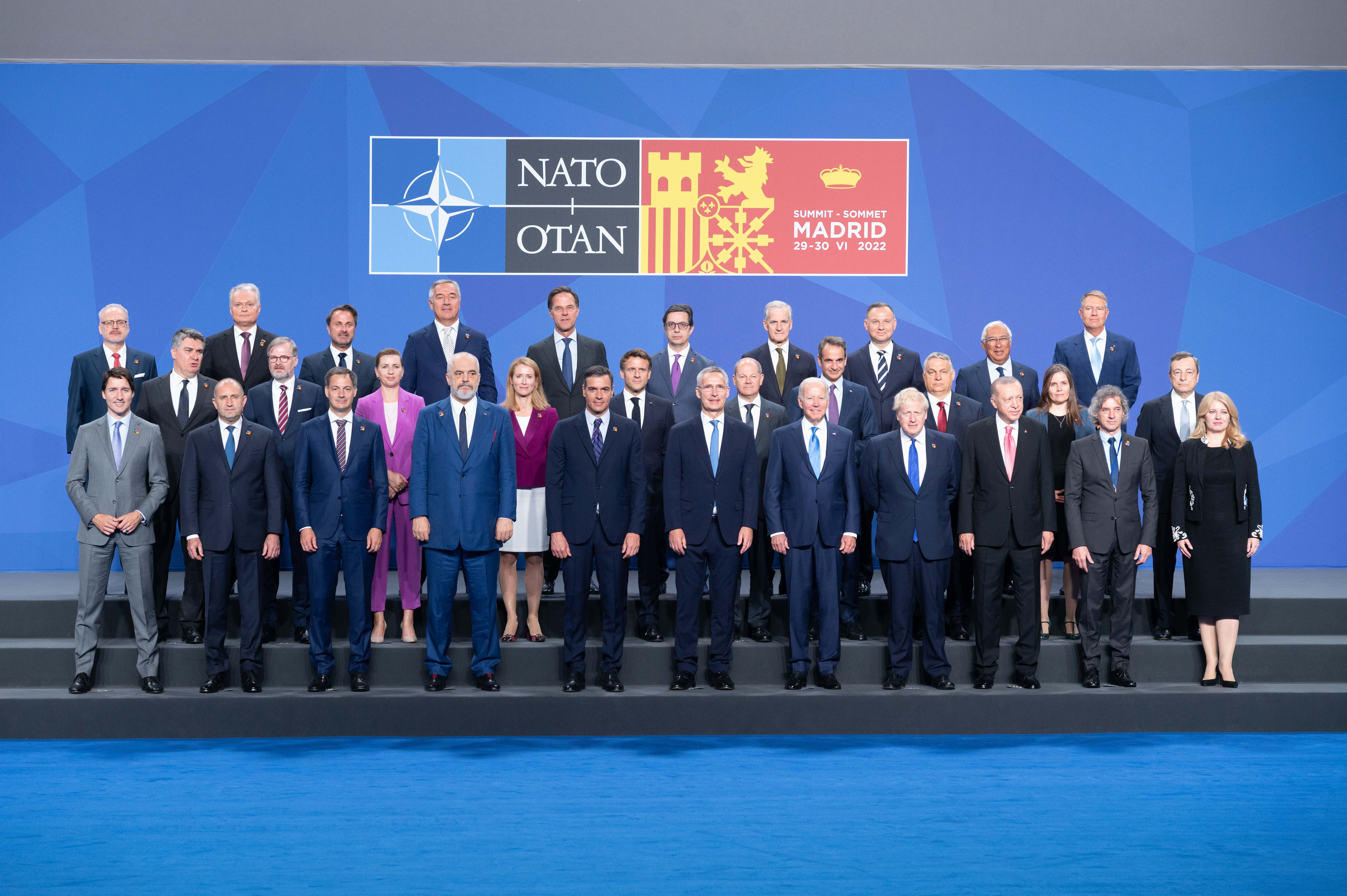 vrh-nato-52180471152.jpg