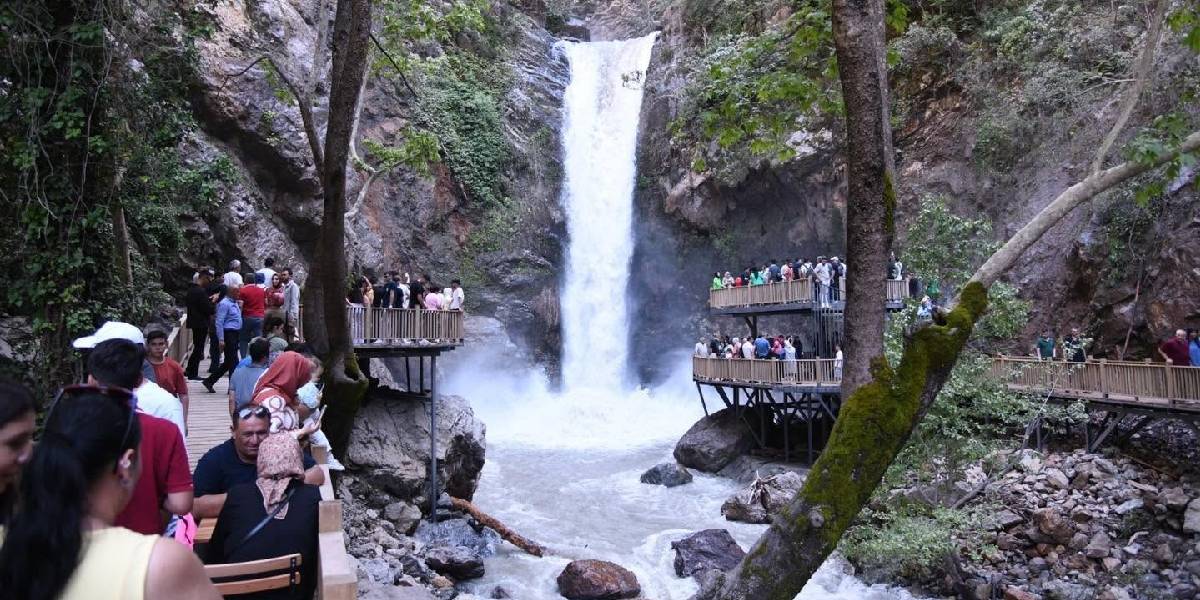 osmaniye-karacay-selalesi-2.jpg