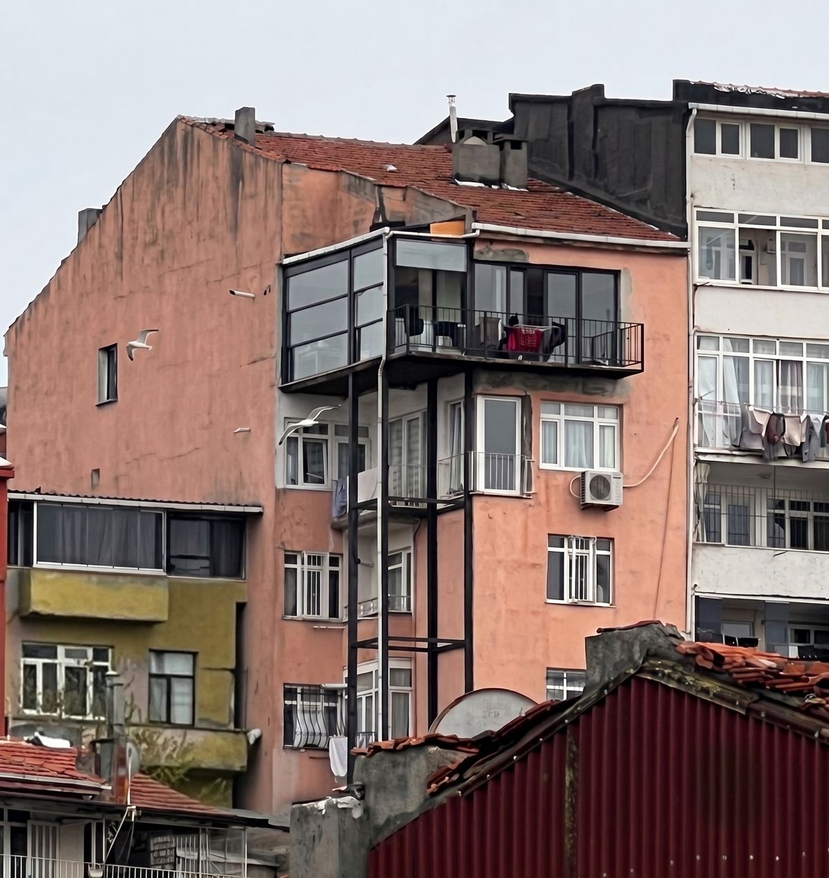 kacak-kat-yapmak-suc-mu-cezasi-nedir.jpg