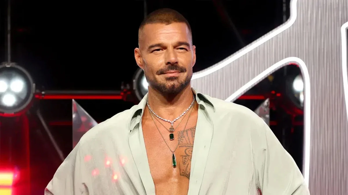 ricky-martinden-istanbul-konseri-oncesi-soke-eden-istek-131341-20260618.webp