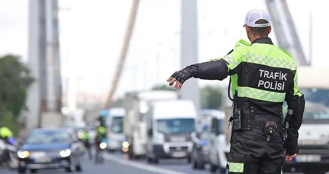 650x344-son-dakika-trafikte-yeni-duzenleme-resmi-gazetede-yayimlandi-bugun-yururluge-giriyor-1762238734036.webp